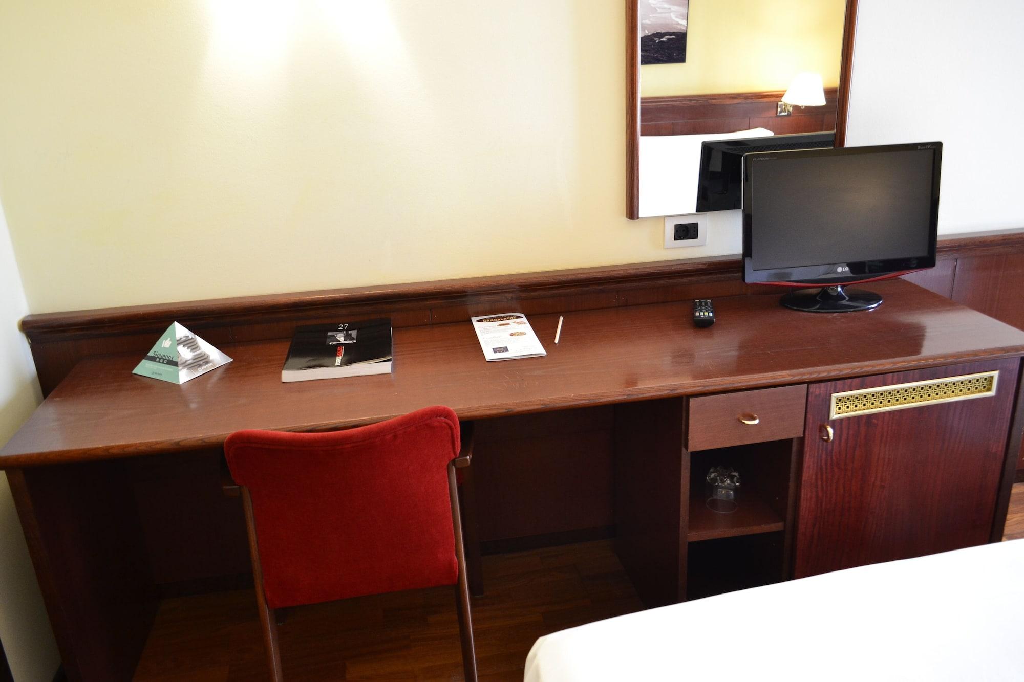 Hotel Alda El Suizo Ferrol Kültér fotó