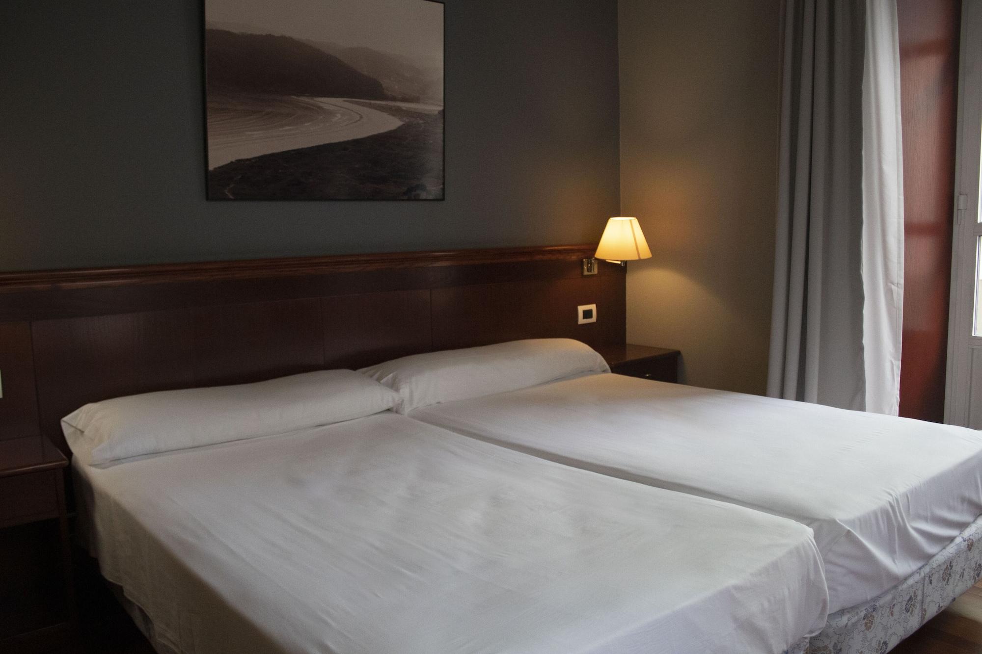 Hotel Alda El Suizo Ferrol Kültér fotó