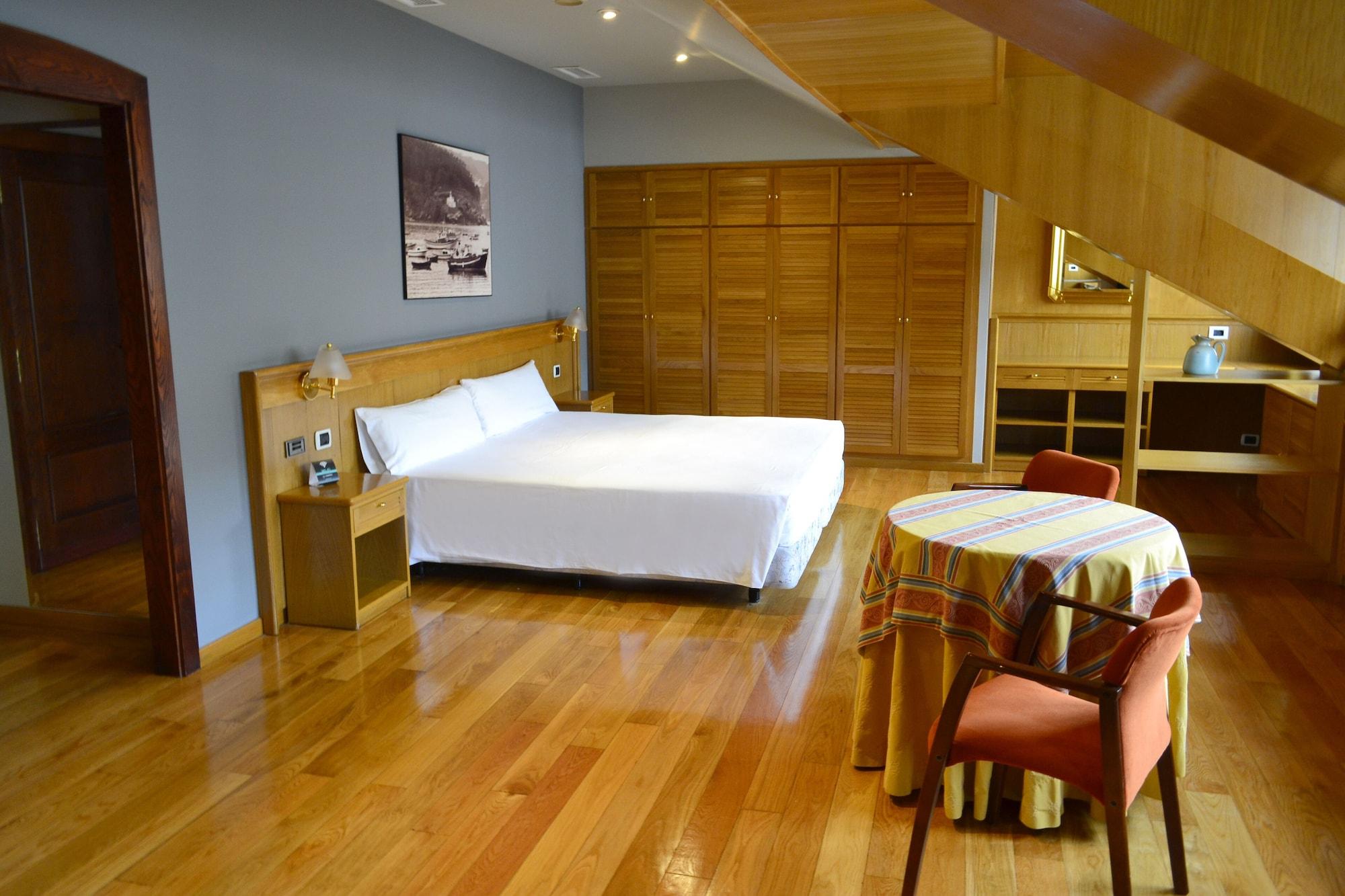 Hotel Alda El Suizo Ferrol Kültér fotó