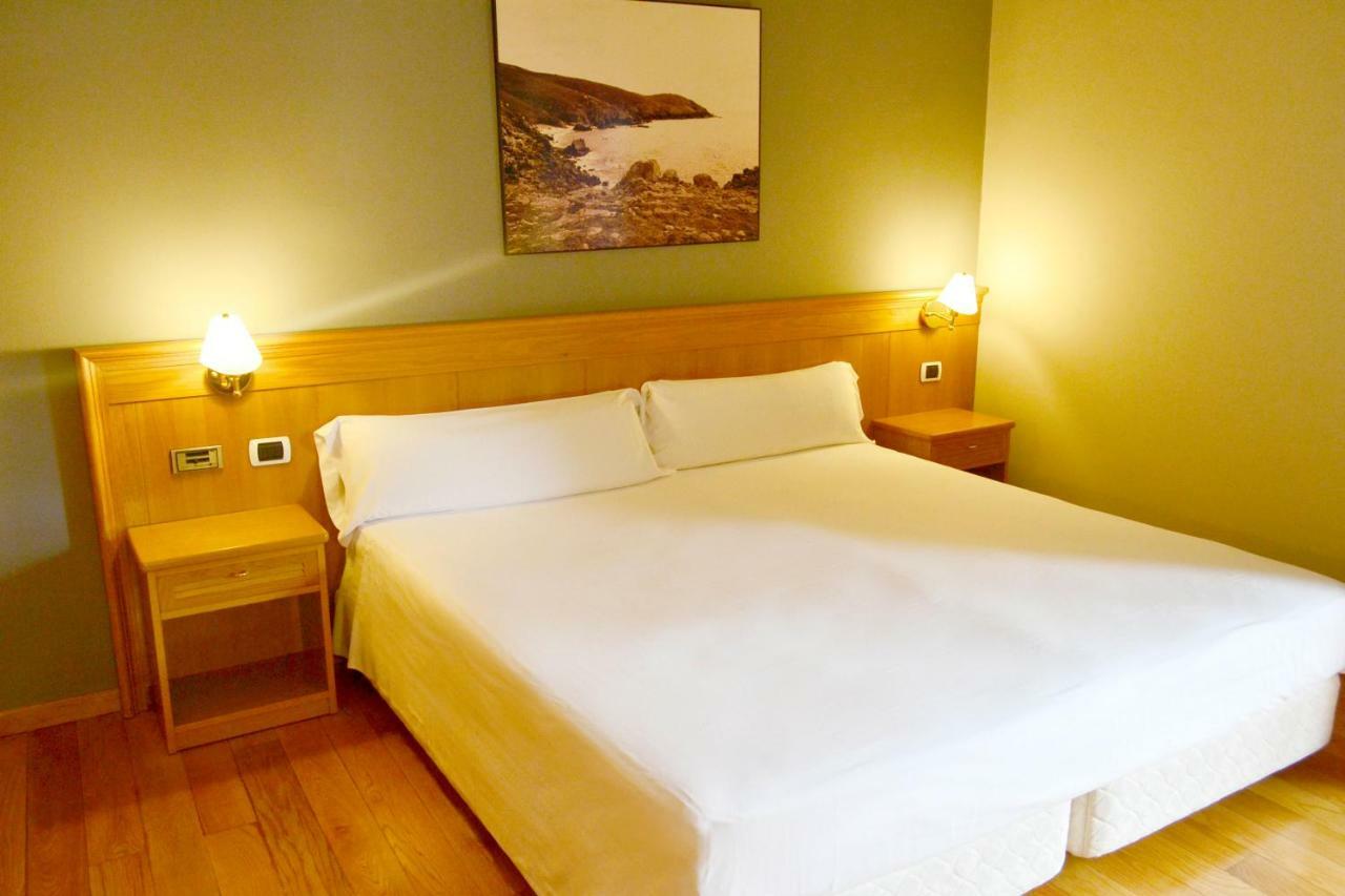 Hotel Alda El Suizo Ferrol Kültér fotó