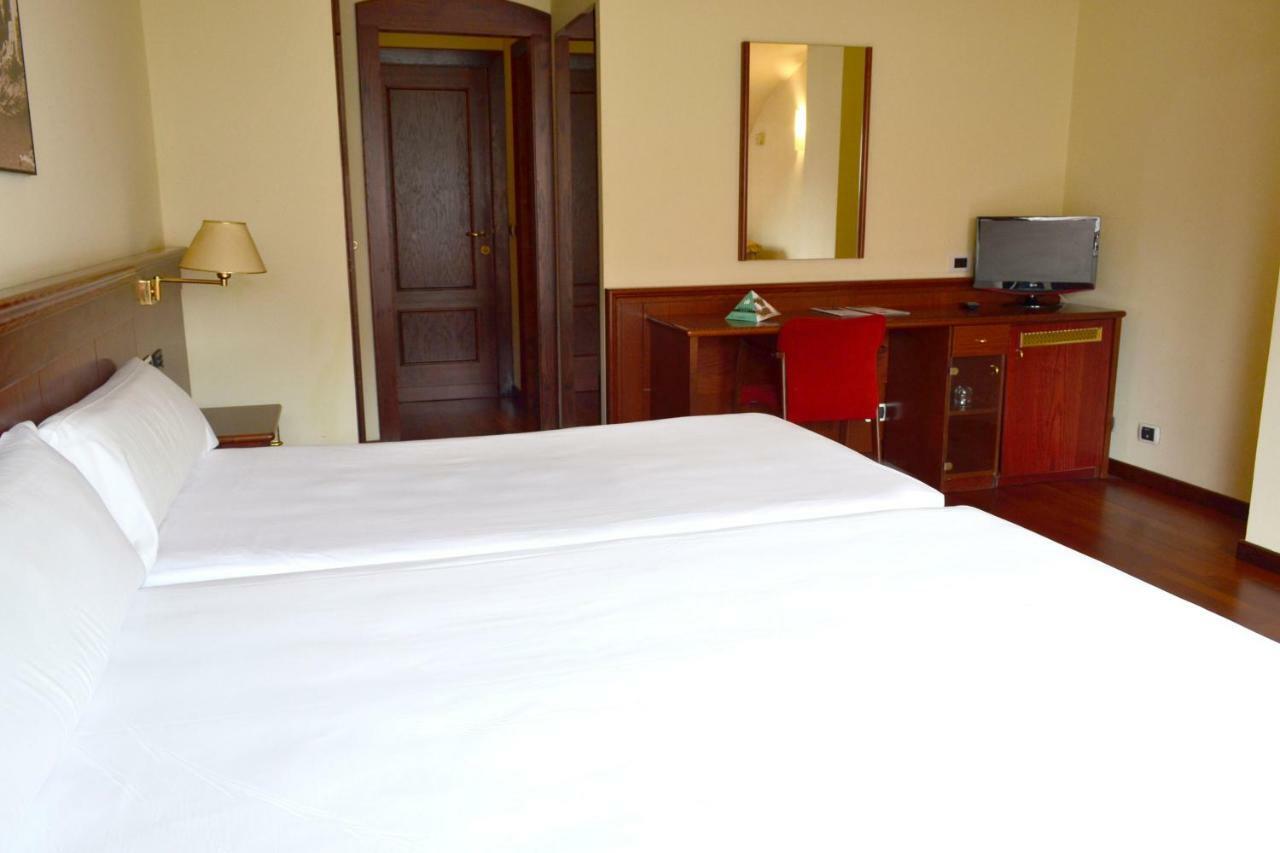 Hotel Alda El Suizo Ferrol Kültér fotó