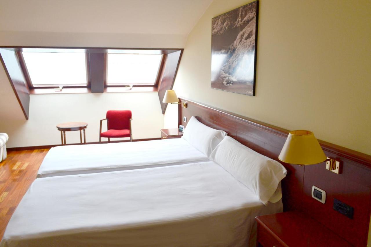 Hotel Alda El Suizo Ferrol Kültér fotó